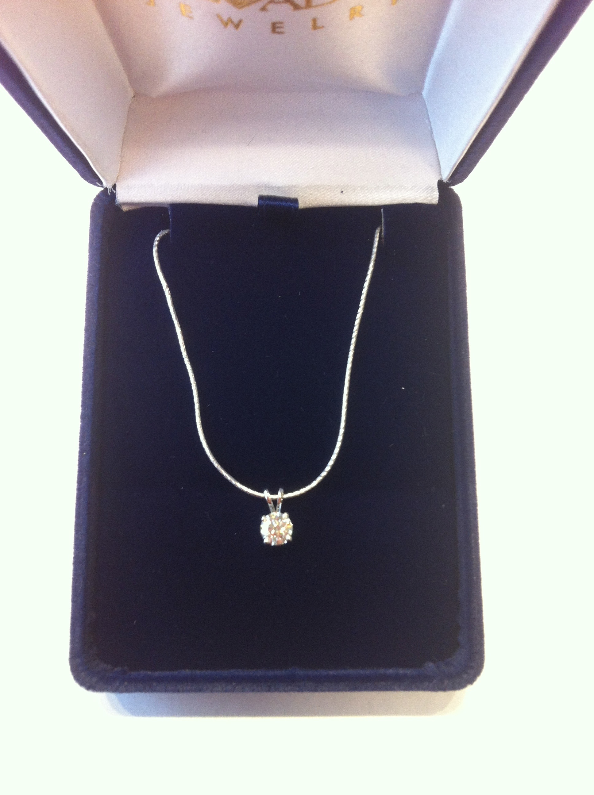 Round Brilliant Diamond Pendant